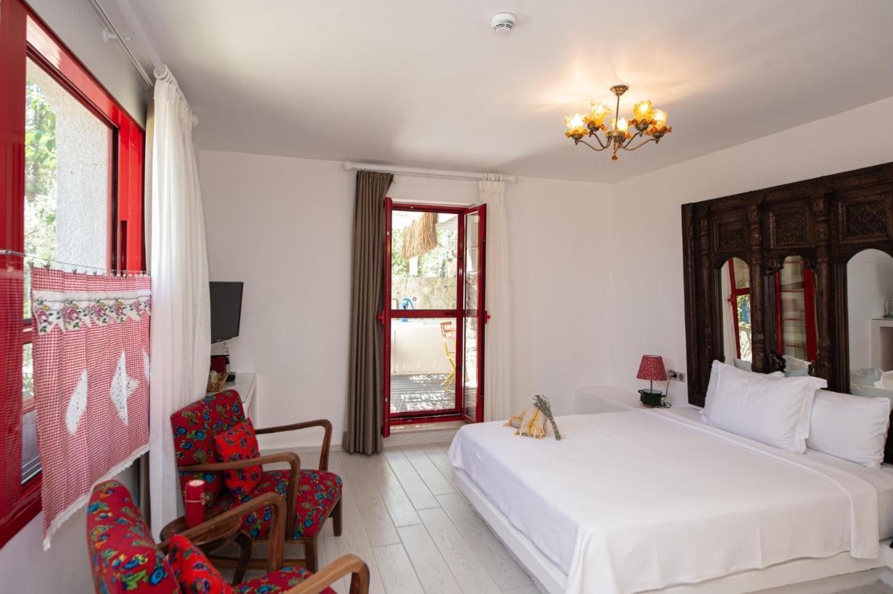 Villa Taraca Alacati Romantik Otel (Adults Only) מראה חיצוני תמונה