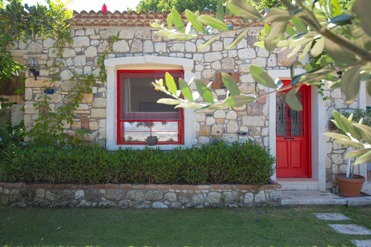 Villa Taraca Alacati Romantik Otel (Adults Only) מראה חיצוני תמונה