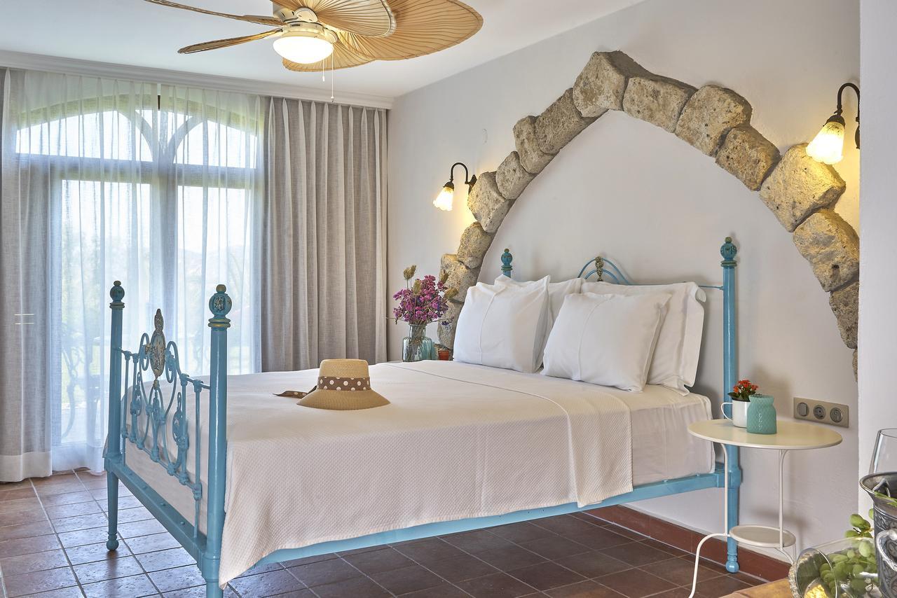 Villa Taraca Alacati Romantik Otel (Adults Only) מראה חיצוני תמונה