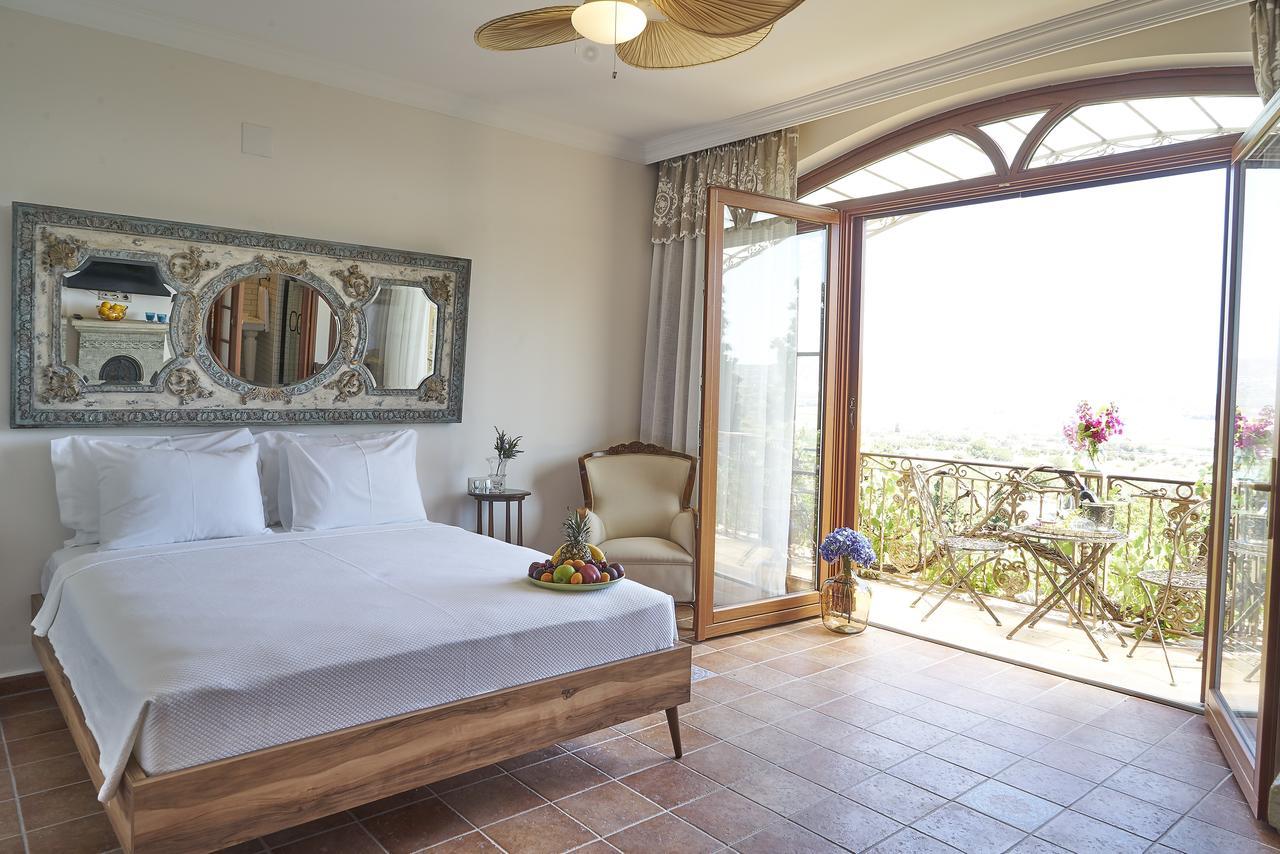 Villa Taraca Alacati Romantik Otel (Adults Only) מראה חיצוני תמונה